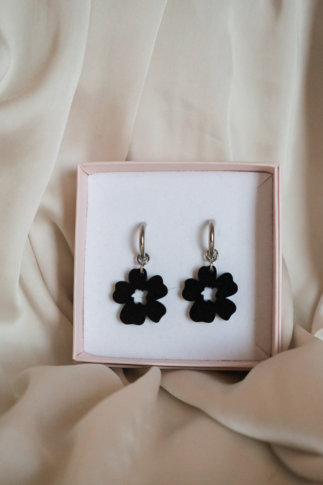 Lydia -korvakorut midi