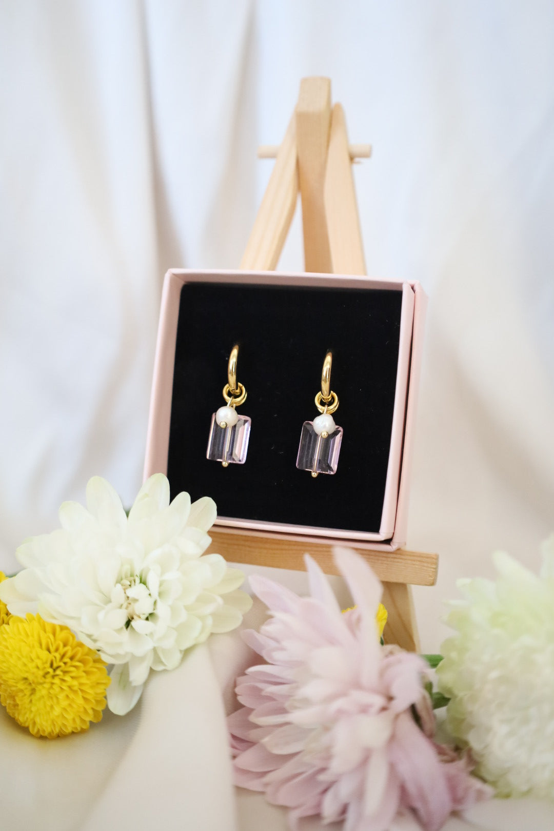 Lina -korvakorut helmellä