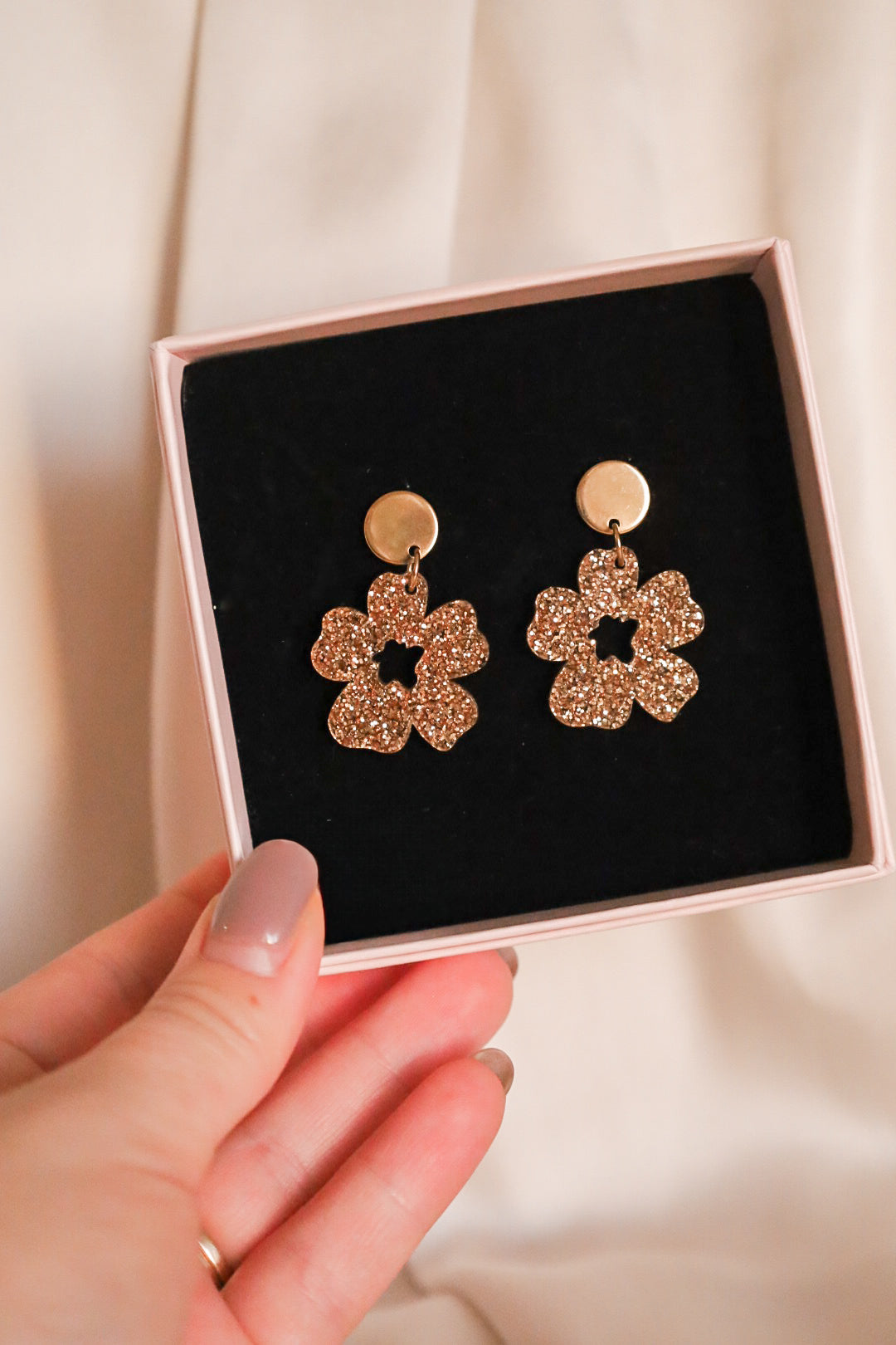 Lydia -korvakorut midi