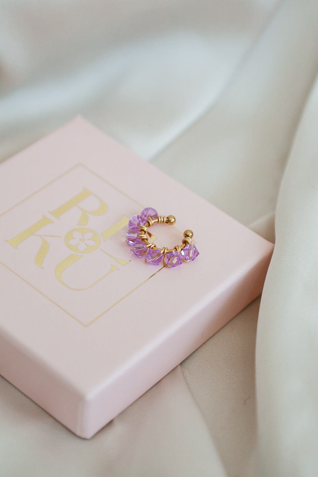 Ear cuff -korvakoru