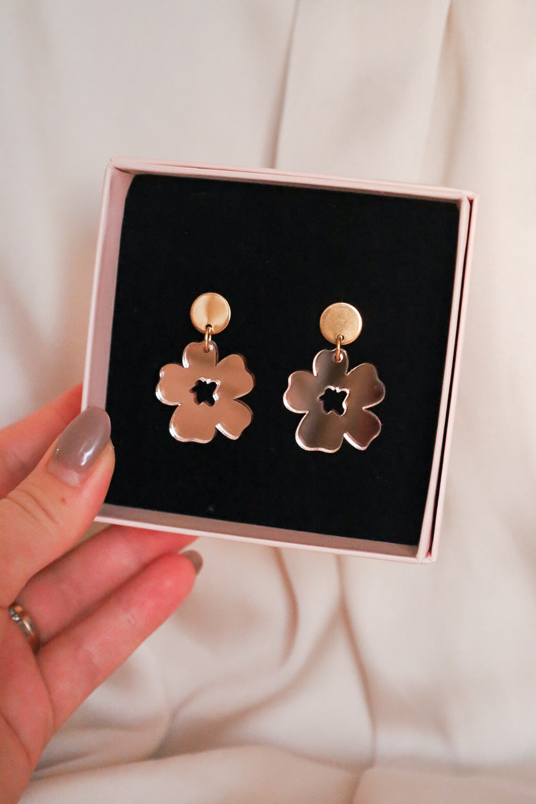 Lydia -korvakorut midi