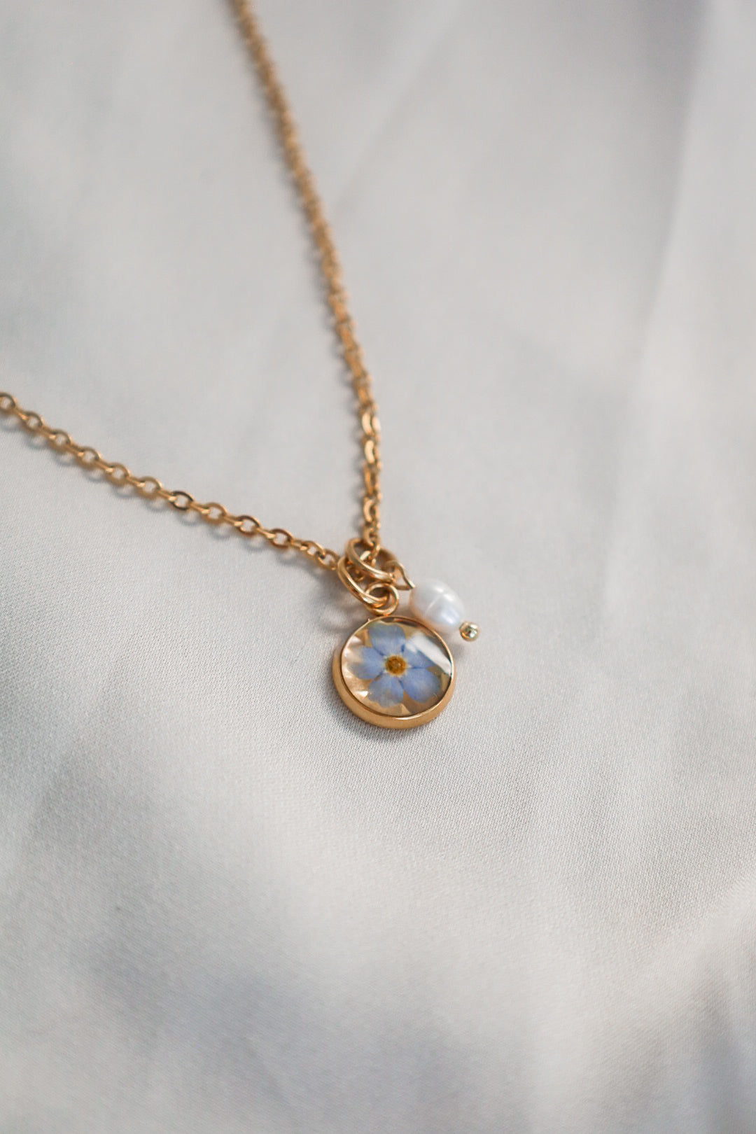 Forget me not -kaulakoru