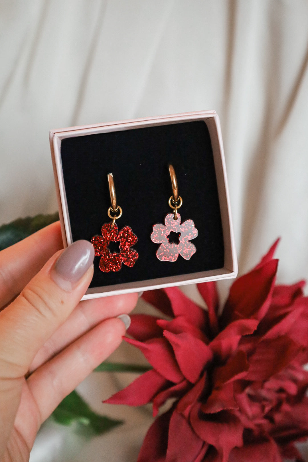 Lydia korvakorut punainen glitter