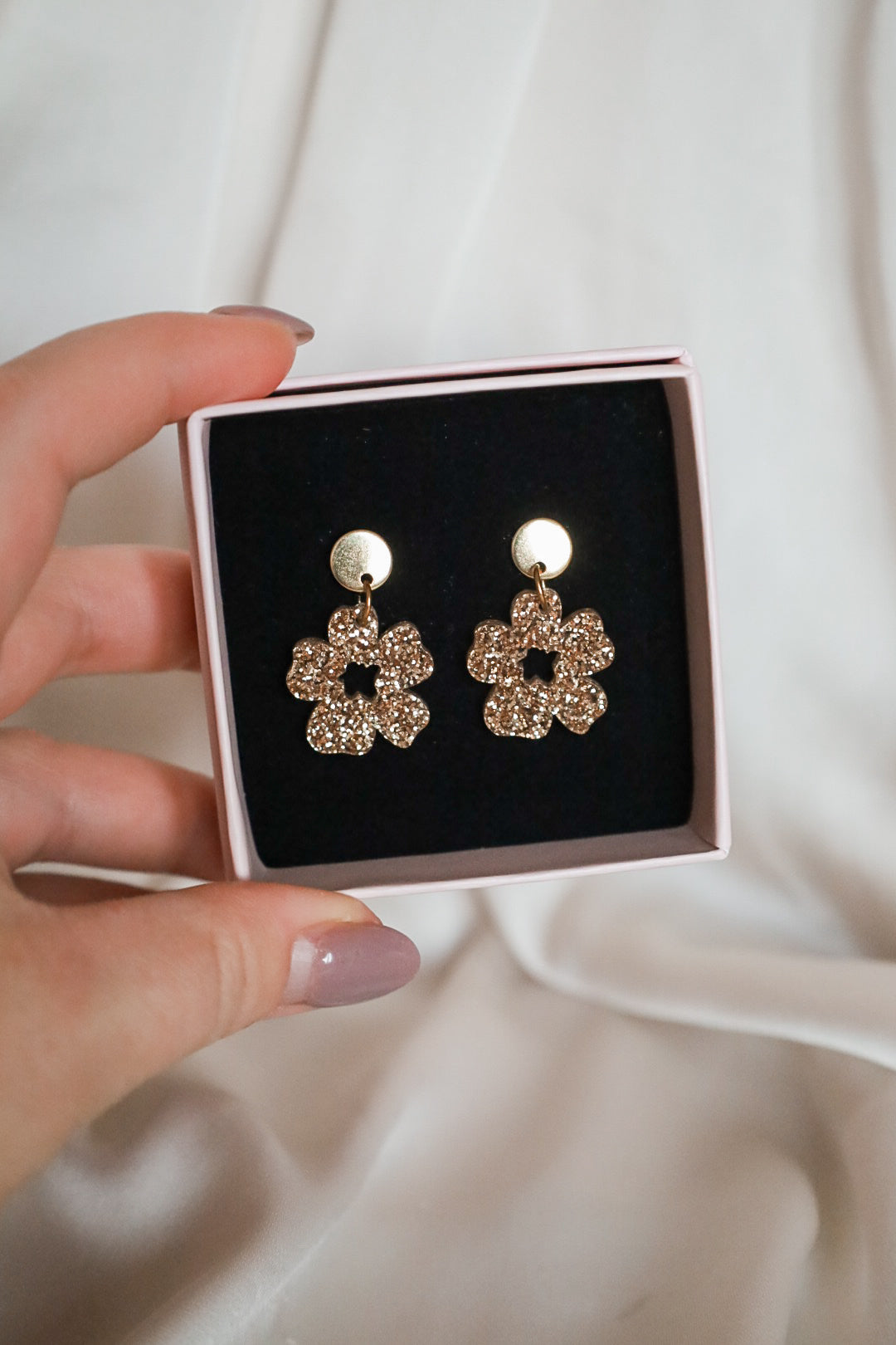 Lydia mini korvakorut glitter kulta